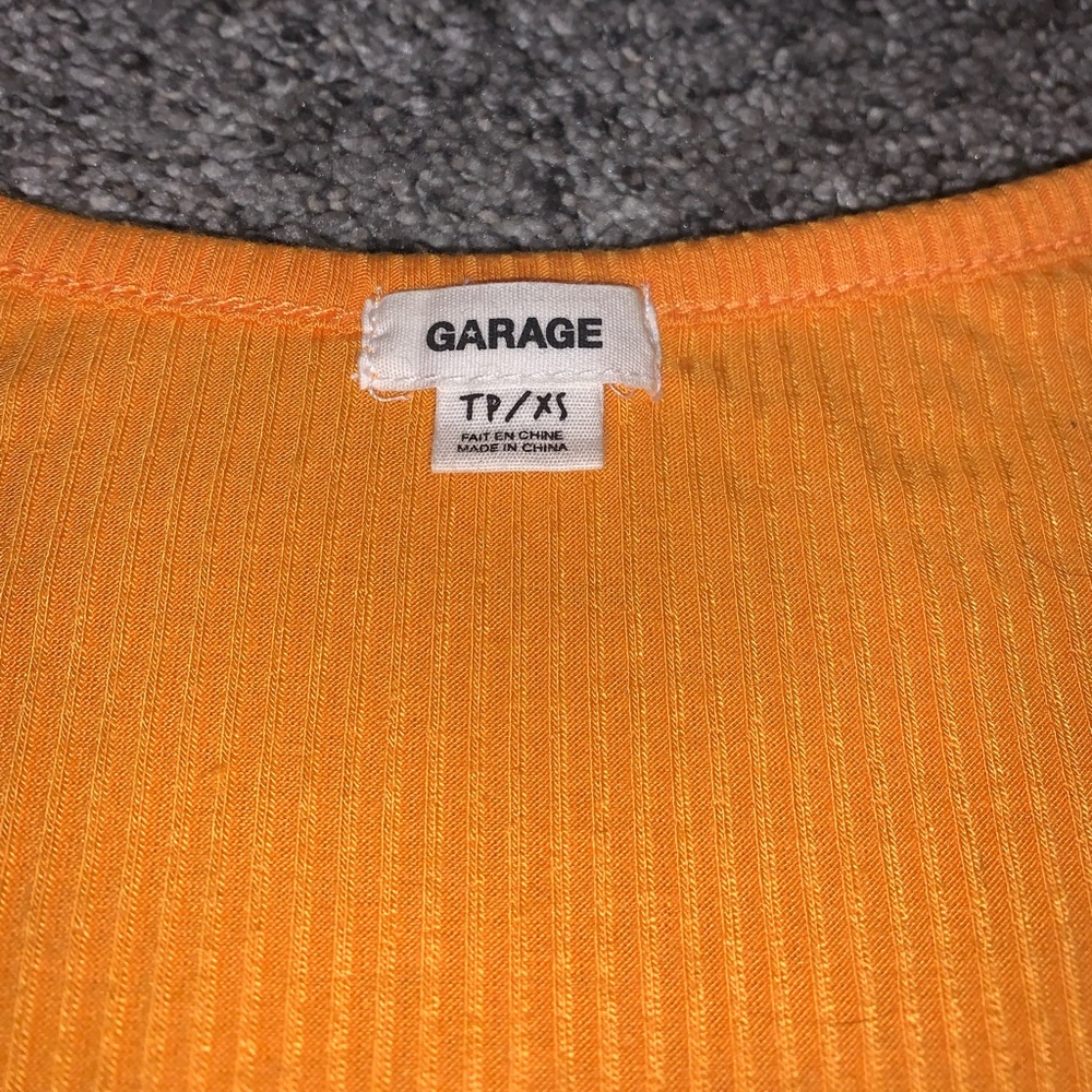 Crop top - Picture 3 of 3
